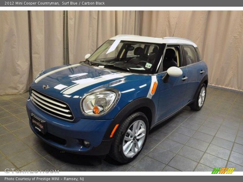 Front 3/4 View of 2012 Cooper Countryman