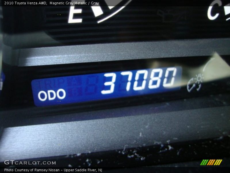 Magnetic Gray Metallic / Gray 2010 Toyota Venza AWD