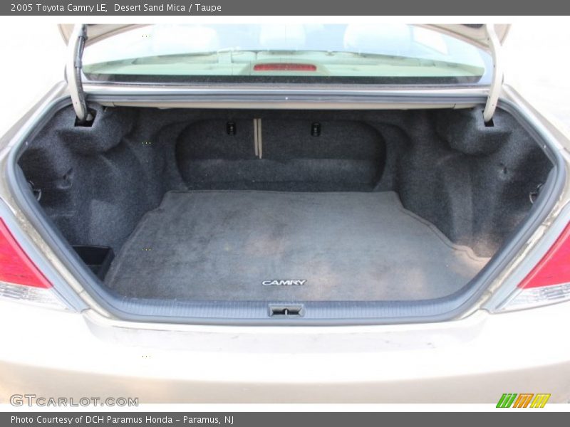 Desert Sand Mica / Taupe 2005 Toyota Camry LE