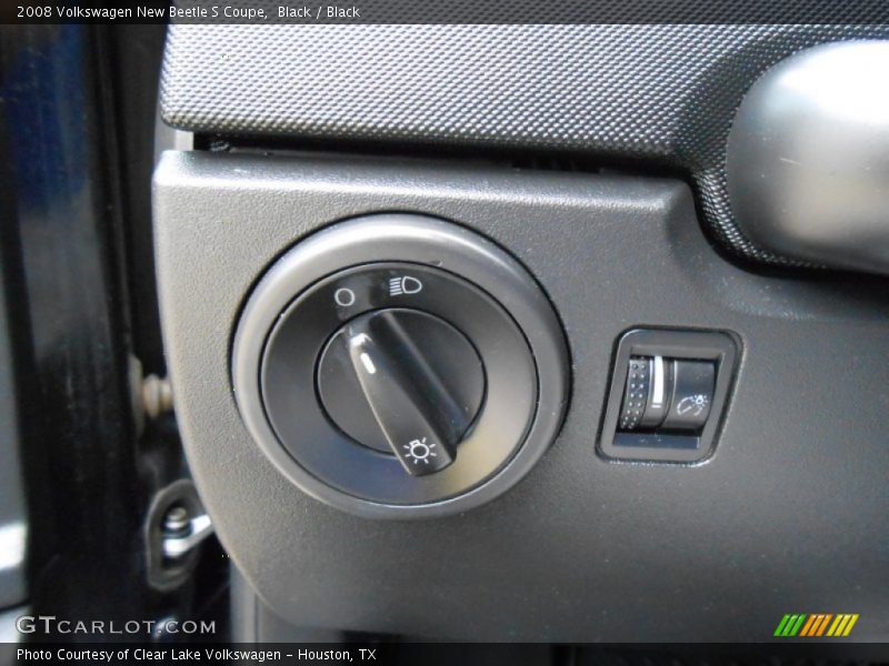Black / Black 2008 Volkswagen New Beetle S Coupe