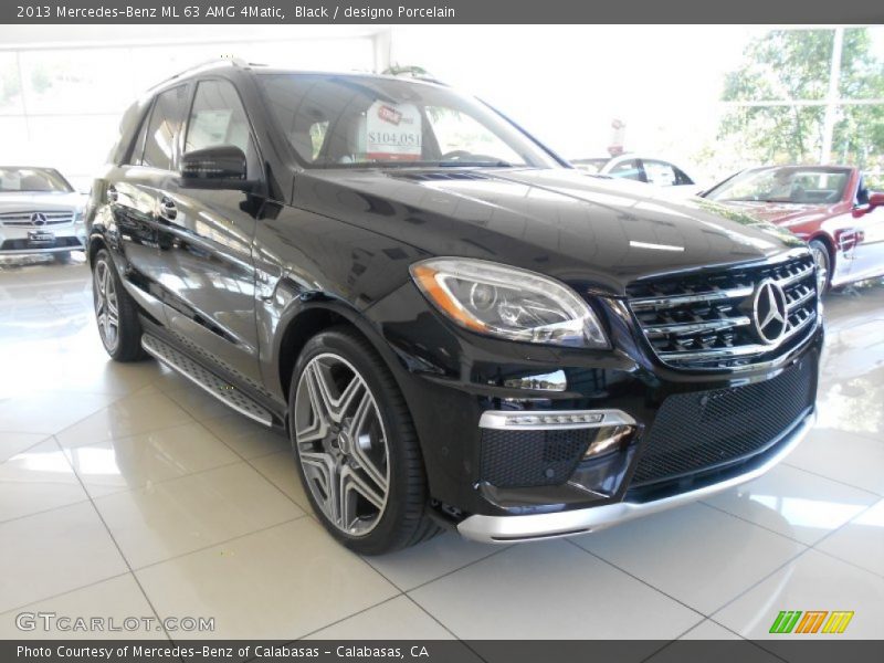 Front 3/4 View of 2013 ML 63 AMG 4Matic