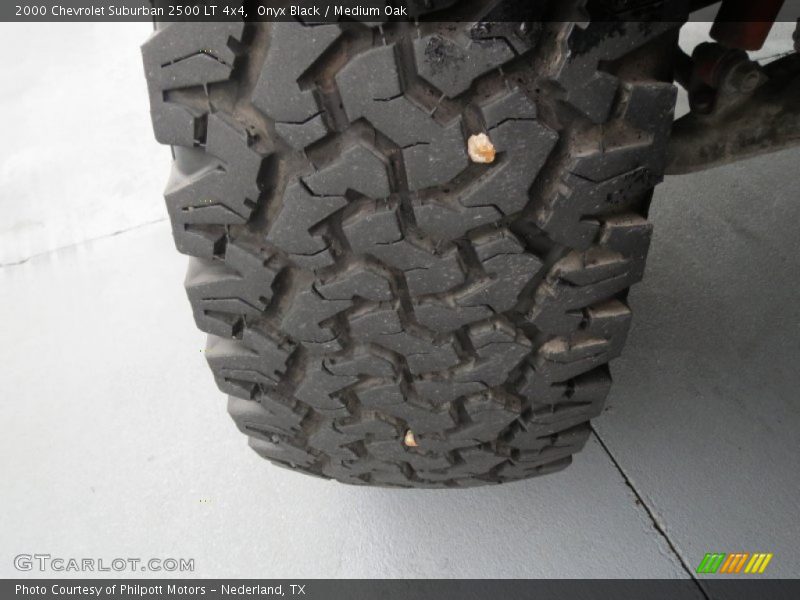 Onyx Black / Medium Oak 2000 Chevrolet Suburban 2500 LT 4x4