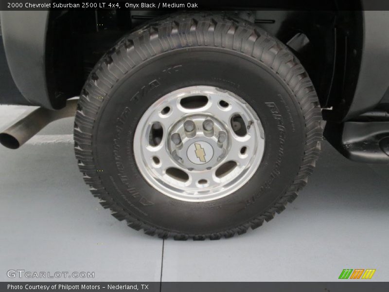  2000 Suburban 2500 LT 4x4 Wheel