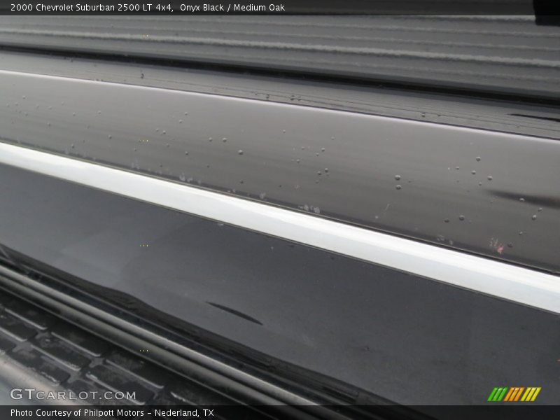 Onyx Black / Medium Oak 2000 Chevrolet Suburban 2500 LT 4x4