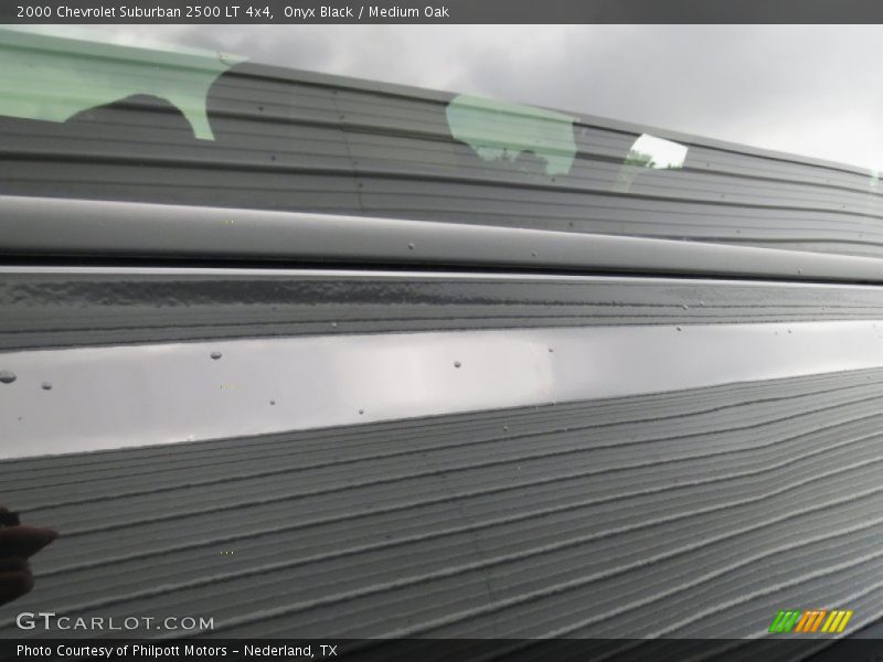 Onyx Black / Medium Oak 2000 Chevrolet Suburban 2500 LT 4x4