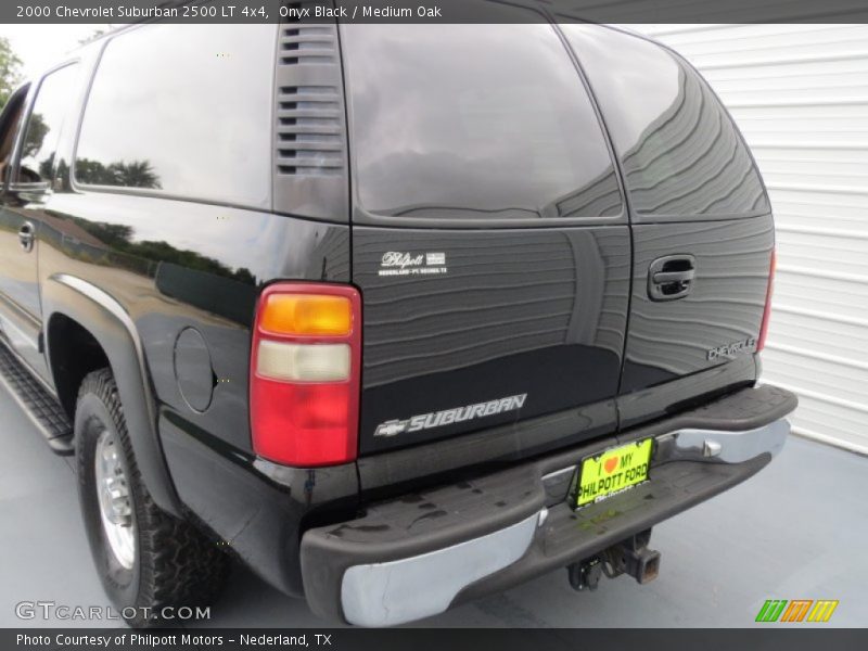 Onyx Black / Medium Oak 2000 Chevrolet Suburban 2500 LT 4x4