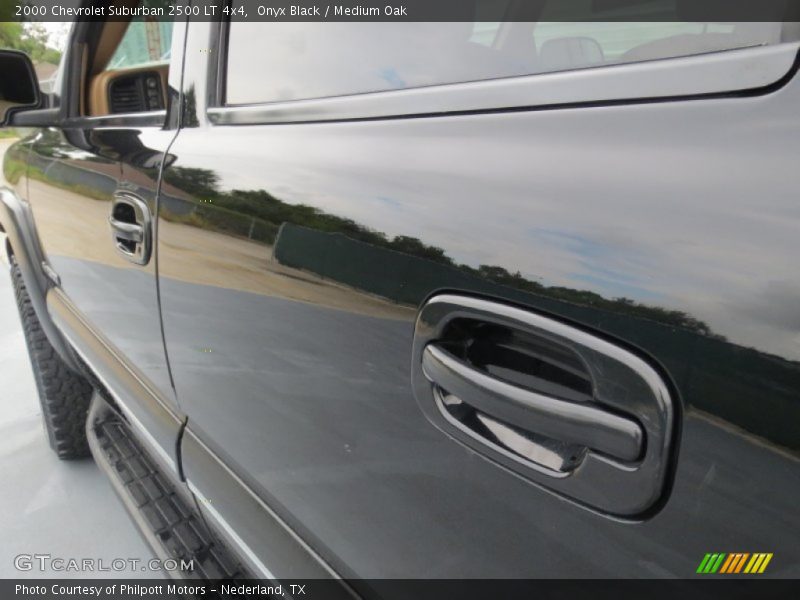 Onyx Black / Medium Oak 2000 Chevrolet Suburban 2500 LT 4x4