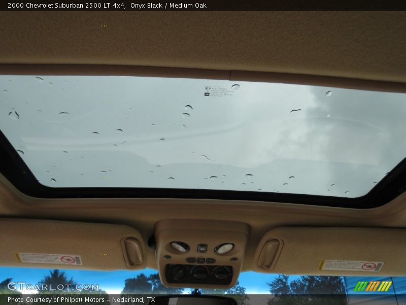 Onyx Black / Medium Oak 2000 Chevrolet Suburban 2500 LT 4x4