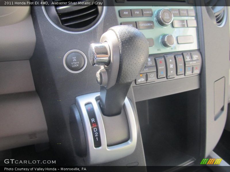 Alabaster Silver Metallic / Gray 2011 Honda Pilot EX 4WD