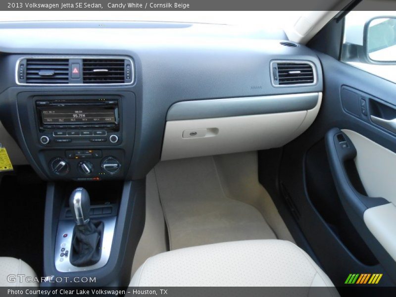 Candy White / Cornsilk Beige 2013 Volkswagen Jetta SE Sedan