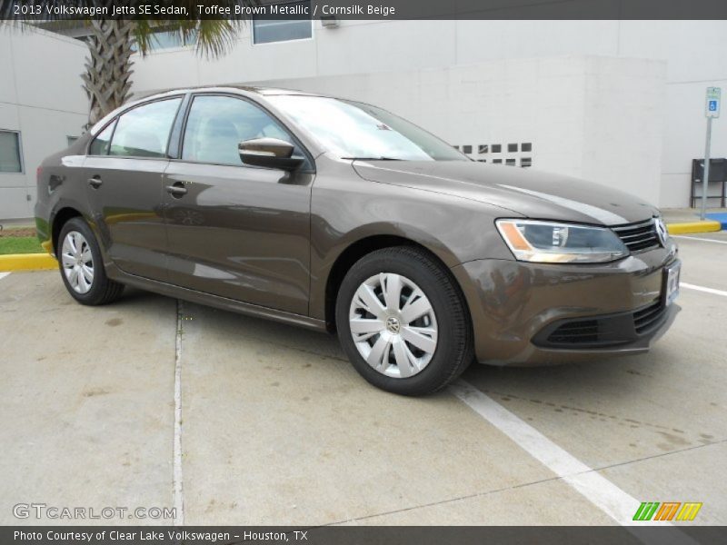 Toffee Brown Metallic / Cornsilk Beige 2013 Volkswagen Jetta SE Sedan