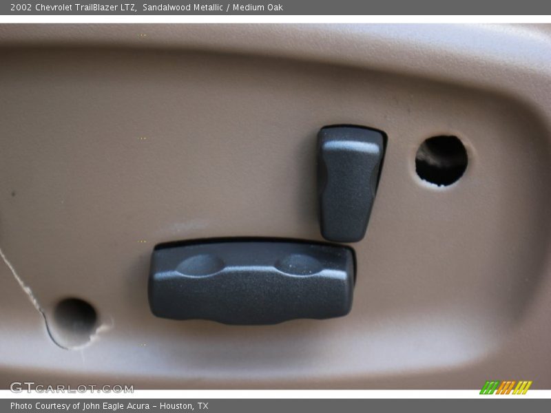 Sandalwood Metallic / Medium Oak 2002 Chevrolet TrailBlazer LTZ