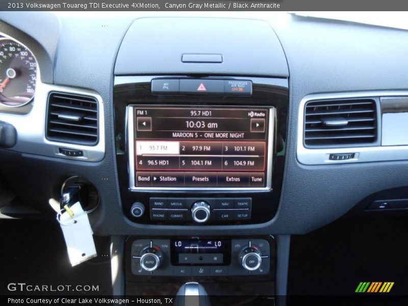 Canyon Gray Metallic / Black Anthracite 2013 Volkswagen Touareg TDI Executive 4XMotion