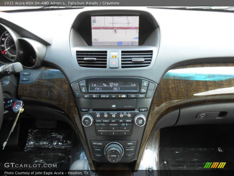 Controls of 2013 MDX SH-AWD Advance