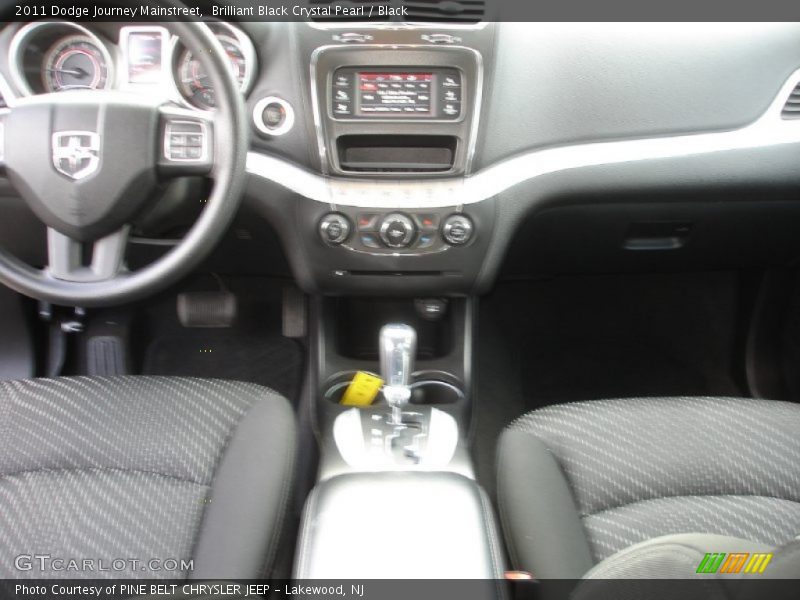 Brilliant Black Crystal Pearl / Black 2011 Dodge Journey Mainstreet