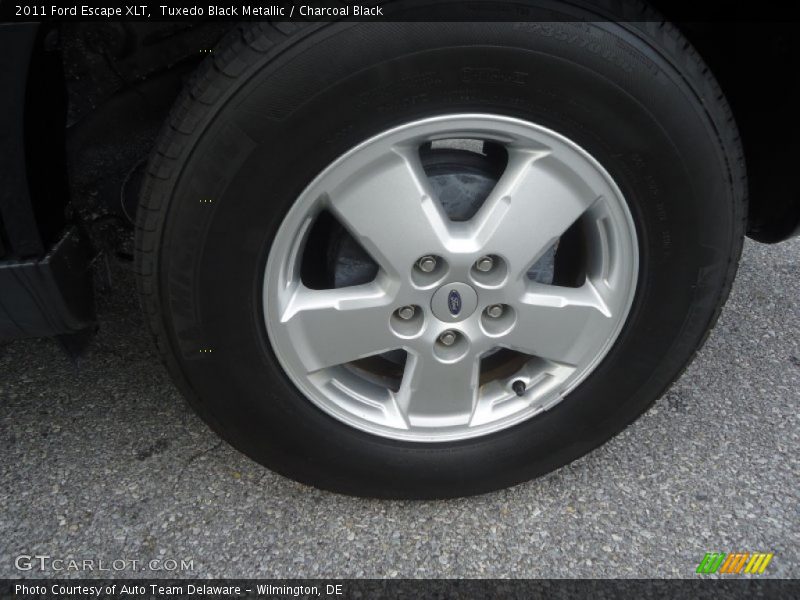 Tuxedo Black Metallic / Charcoal Black 2011 Ford Escape XLT