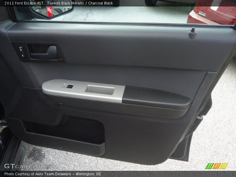 Tuxedo Black Metallic / Charcoal Black 2011 Ford Escape XLT