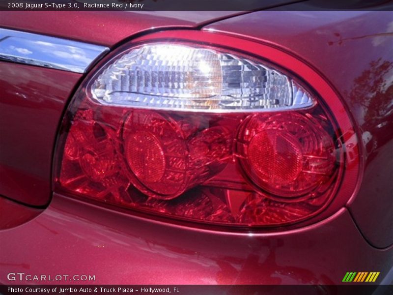Radiance Red / Ivory 2008 Jaguar S-Type 3.0