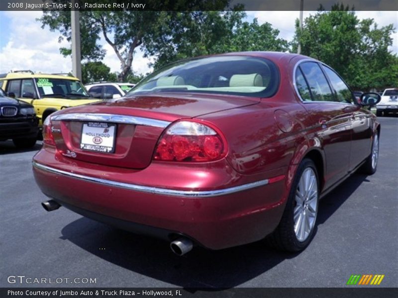 Radiance Red / Ivory 2008 Jaguar S-Type 3.0