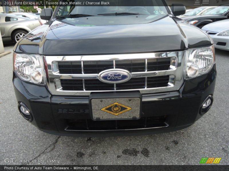 Tuxedo Black Metallic / Charcoal Black 2011 Ford Escape XLT