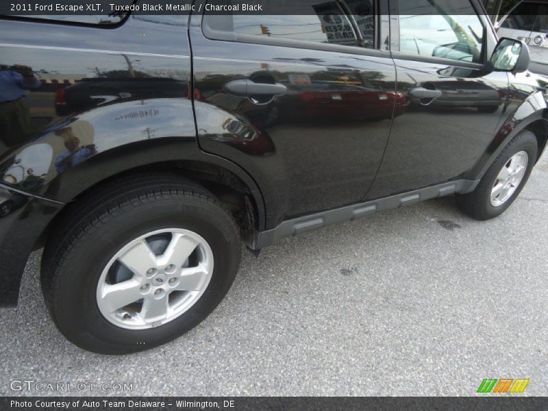 Tuxedo Black Metallic / Charcoal Black 2011 Ford Escape XLT