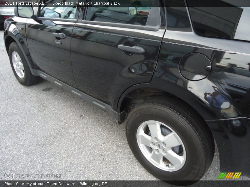 Tuxedo Black Metallic / Charcoal Black 2011 Ford Escape XLT