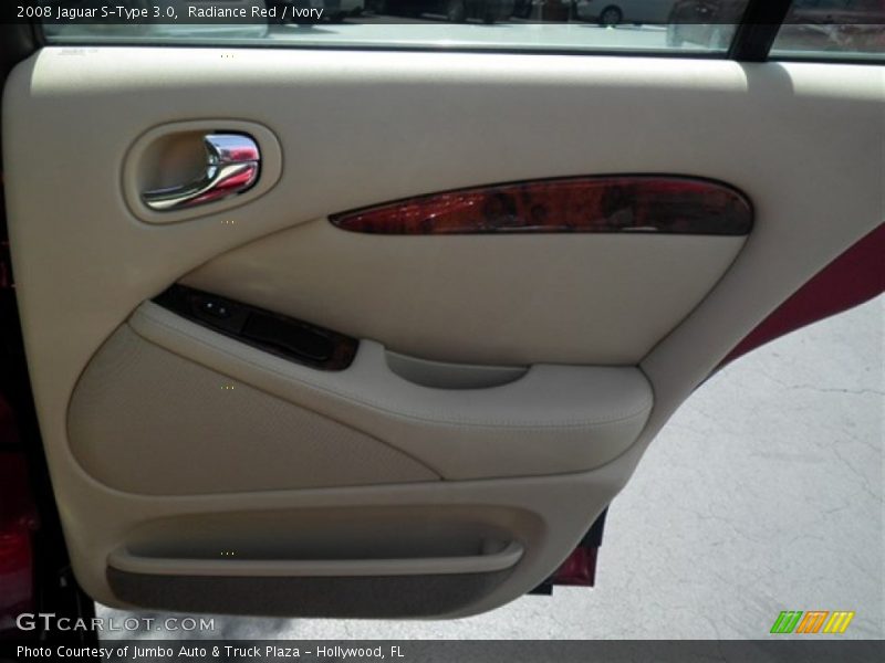 Radiance Red / Ivory 2008 Jaguar S-Type 3.0