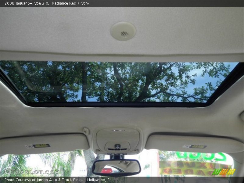 Radiance Red / Ivory 2008 Jaguar S-Type 3.0