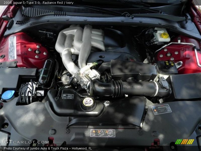 Radiance Red / Ivory 2008 Jaguar S-Type 3.0