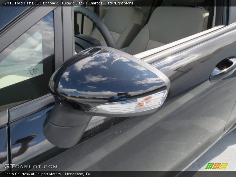 Tuxedo Black / Charcoal Black/Light Stone 2013 Ford Fiesta SE Hatchback