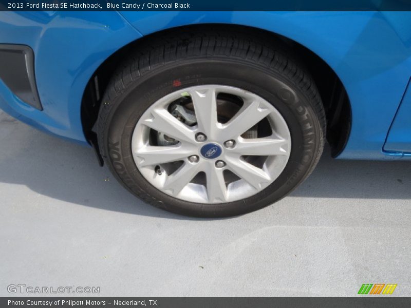 Blue Candy / Charcoal Black 2013 Ford Fiesta SE Hatchback
