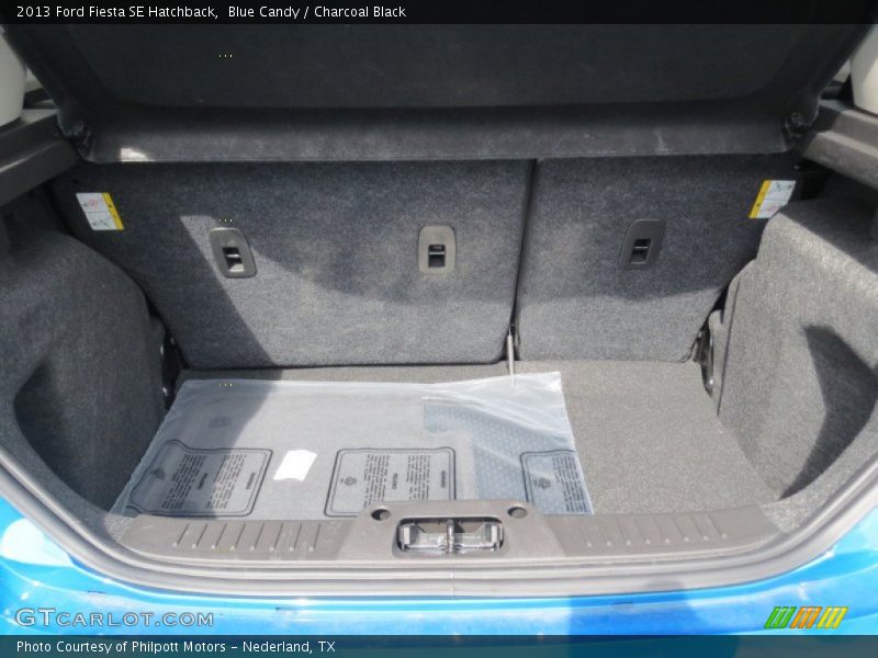 Blue Candy / Charcoal Black 2013 Ford Fiesta SE Hatchback