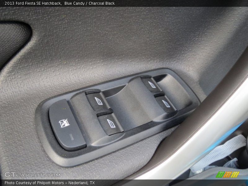 Blue Candy / Charcoal Black 2013 Ford Fiesta SE Hatchback