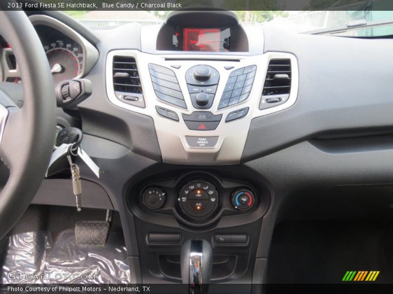 Controls of 2013 Fiesta SE Hatchback