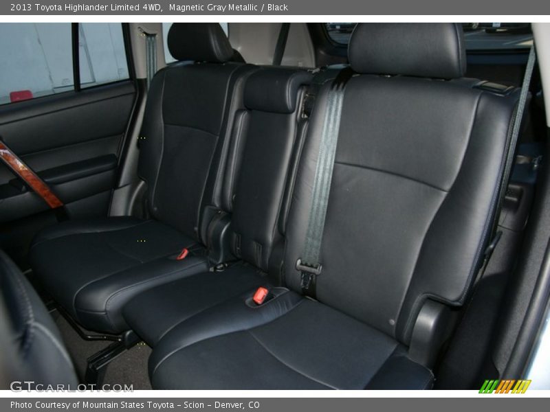 Magnetic Gray Metallic / Black 2013 Toyota Highlander Limited 4WD