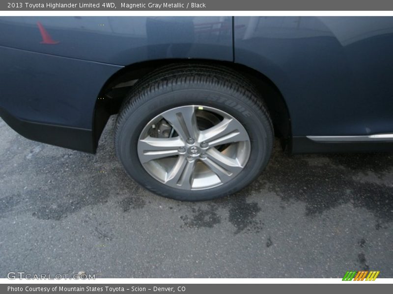 Magnetic Gray Metallic / Black 2013 Toyota Highlander Limited 4WD