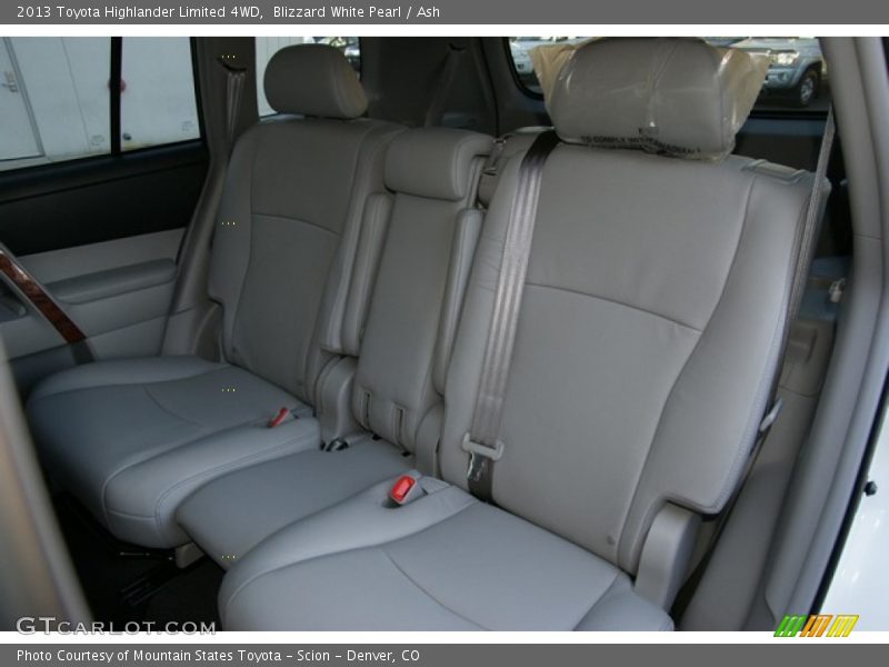 Blizzard White Pearl / Ash 2013 Toyota Highlander Limited 4WD