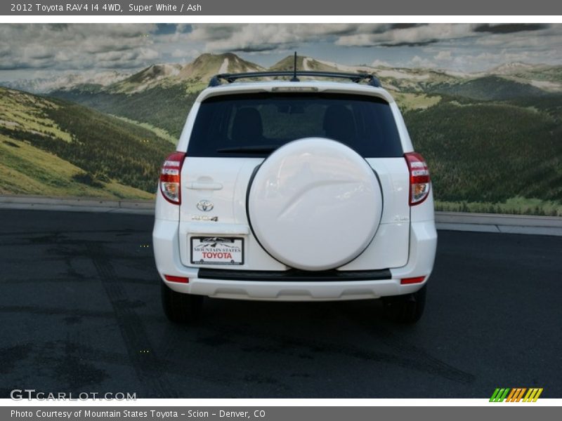 Super White / Ash 2012 Toyota RAV4 I4 4WD