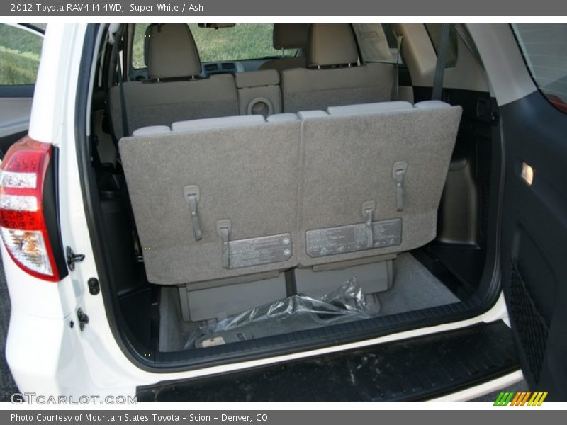 Super White / Ash 2012 Toyota RAV4 I4 4WD
