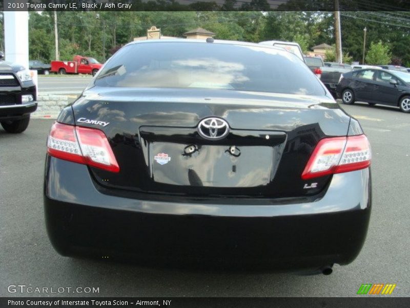 Black / Ash Gray 2010 Toyota Camry LE