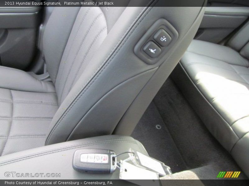 Platinum Metallic / Jet Black 2013 Hyundai Equus Signature
