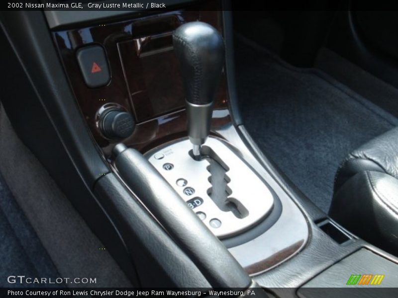 Gray Lustre Metallic / Black 2002 Nissan Maxima GLE