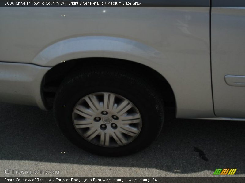 Bright Silver Metallic / Medium Slate Gray 2006 Chrysler Town & Country LX