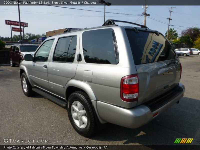 Sierra Silver Metallic / Charcoal 2001 Nissan Pathfinder LE 4x4