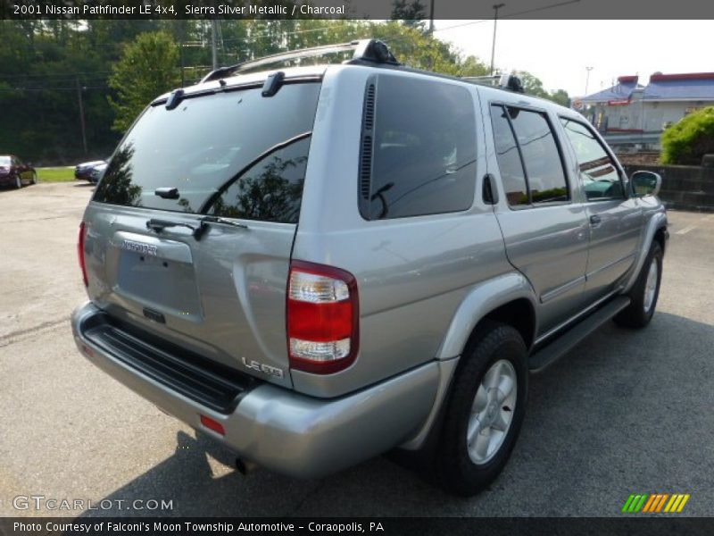 Sierra Silver Metallic / Charcoal 2001 Nissan Pathfinder LE 4x4