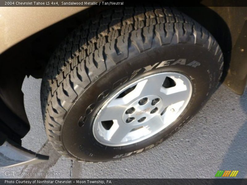 Sandalwood Metallic / Tan/Neutral 2004 Chevrolet Tahoe LS 4x4