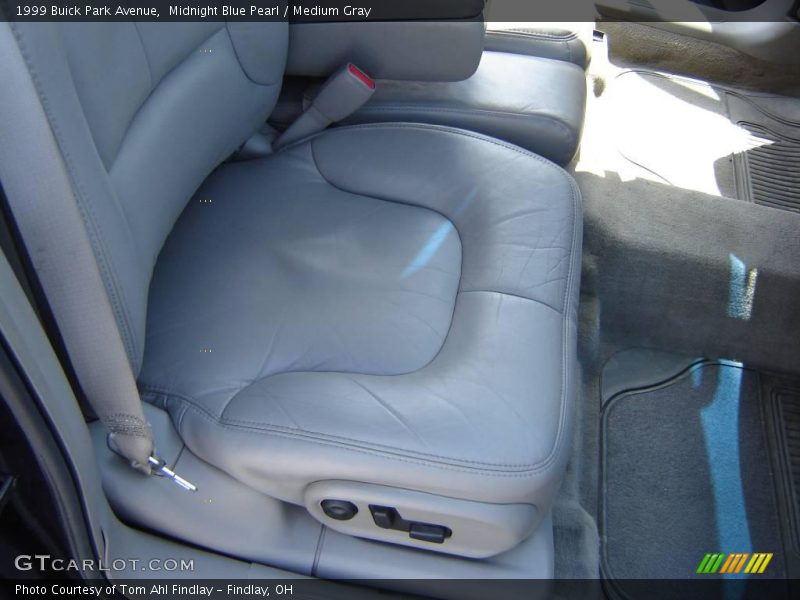 Midnight Blue Pearl / Medium Gray 1999 Buick Park Avenue