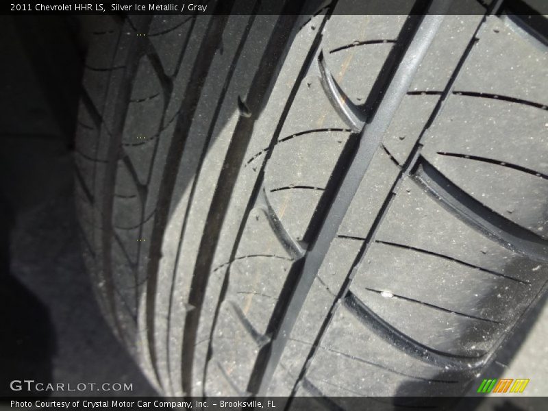 Silver Ice Metallic / Gray 2011 Chevrolet HHR LS