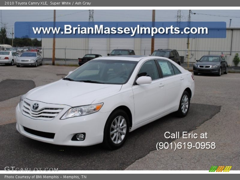 Super White / Ash Gray 2010 Toyota Camry XLE