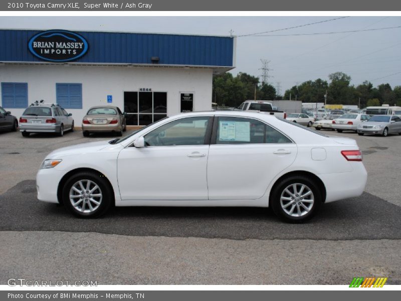 Super White / Ash Gray 2010 Toyota Camry XLE
